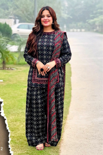 BAROQUE LAWN COLLECTION – 3Pcs On Lawn – Women’s – Unstitched